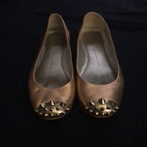 Size 40 flats
